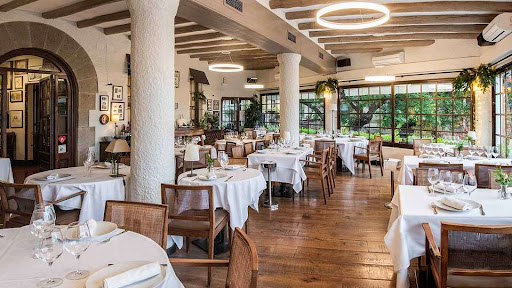 Restaurant i Hotel Boutique "Hostal de la Plaça" a Cabrils