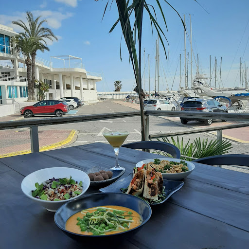 Yucca Restaurante en Port Balís Cocina Japonesa Mediterránea