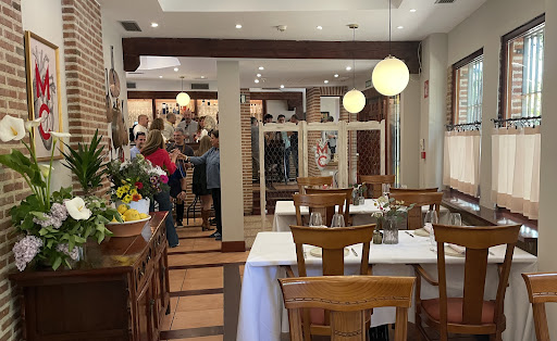 MENINA COCINA. Restaurante cerca. Ajalvir