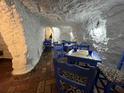 Mesón La Cueva