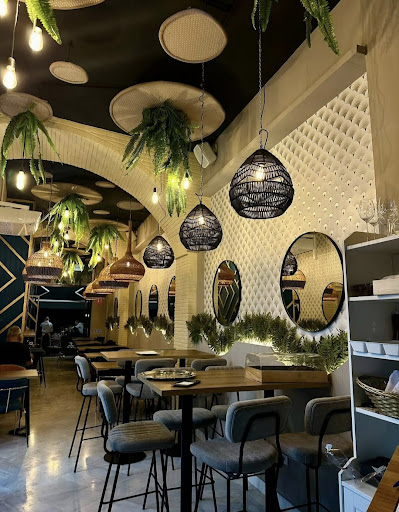 Umami gastrobar & brunch