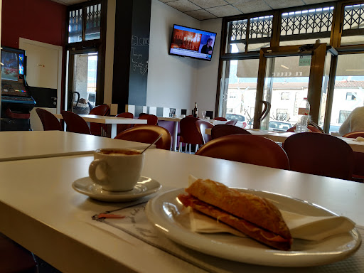 Bar-restaurant El Cruce