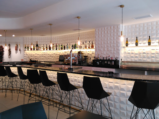 Blanc i Negre Bar Restaurant